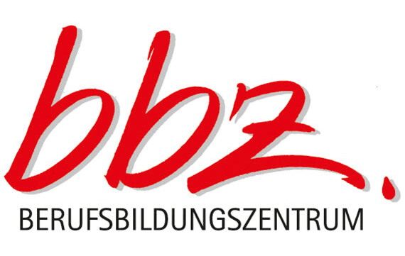 Das rote „bbz.“-Logo in Schreibschrift über dem schwarzen Text „BERUFSBILDUNGSZENTRUM“.